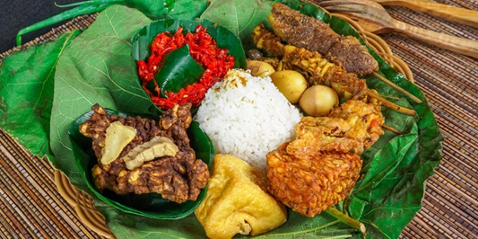 Bungkusan Daun Jati